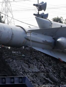 ايران تهدد بضرب القواعد الامريكية في قطر والامارات 