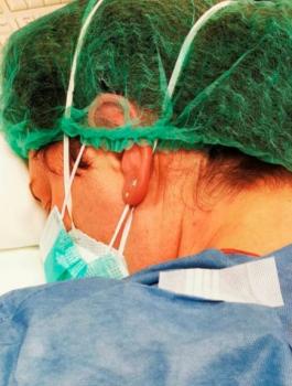 فيروس كورونا وممرضة ايطالية 