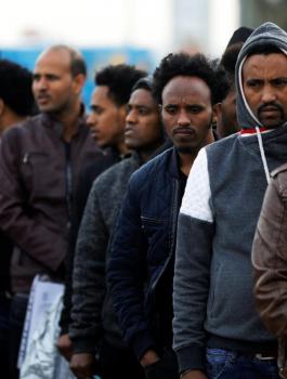 مئات المهاجرين الأفارقة في اسرائيل يضربون عن الطعام