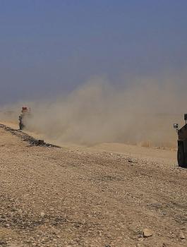 الاكراد يدمرون عربة تركية 