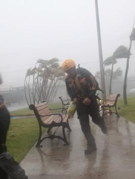 إعصار إيرما المدمر يصل فلوريدا ومنسوب ارتفاع المياه يهدد الحياة