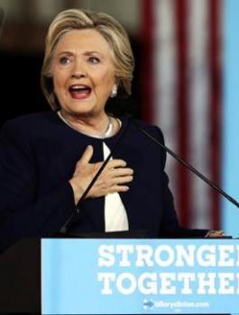 campaign-michigan-democratic-presidential-nominee-hillary-clinton_5bf35584-a30f-11e6-8b09-4d35dc1d77aa