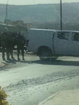 اصابة شاب على حاجز عطارة 