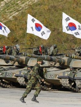 الجيش الكوري الجنوبي والشمالية 