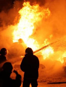 شاحن جوال يتسبب بحريق في طولكرم 