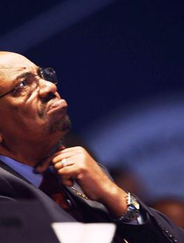 مدير السجون السودانية يكشف مفاجأة حول هروب شقيق عمر البشير