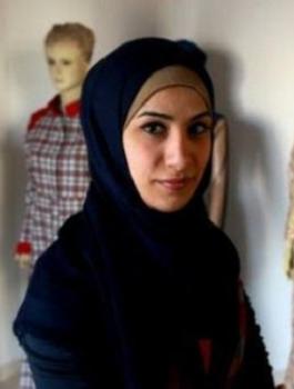 مصممة أزياء غزيّة 