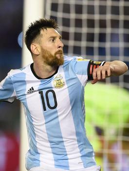 حملة في الأرجنتين لإلغاء ودية رفاق ميسي ضد إسرائيل