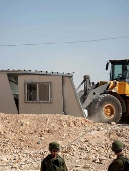 اخطارات بالهدم في مسافر يطا 