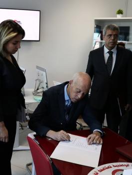 الرئيس التونسي الجديد ومكافحة الفساد 