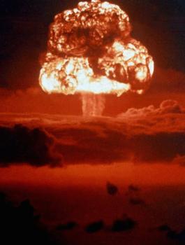 القنابل النووية الامريكية 