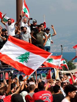 ازمة اقتصادية تضرب لبنان 