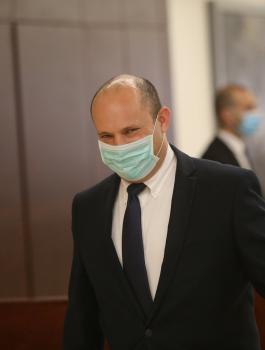 وزير الصحة الاسرائيلي ونفتالي بنت 