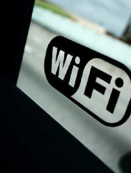 شبكات Wi-Fi المجانية تهدد بياناتك الحساسة