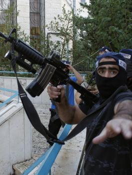 israeli-police-officer-near-scene-attack-jerusalem-synagogue