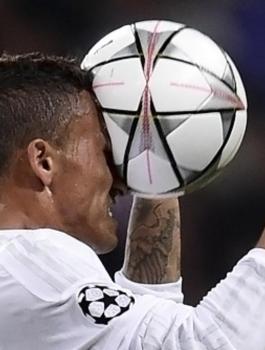 ضربات الراس 