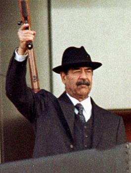  الحراس الأمريكيون  وصدام حسين 