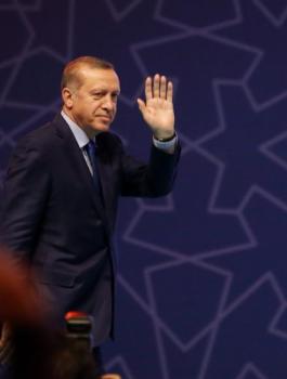 اردوغان والتظاهرات في فرنسا 