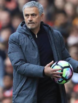 مورينيو يرفض الاستسلام في صفقة التعاقد مع نجم ريال مدريد