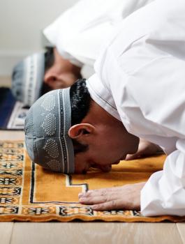 الاوقاف والصلاة في البيت 