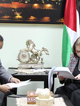 وزيرة الصحة والمستشفى الهندي 