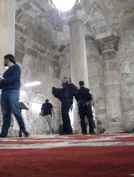 اقتحام باب الرحمة في الاقصى 