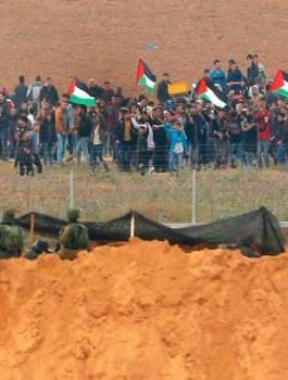  جيش الاحتلال يلقي منشورات تهديدية على حدود غزة