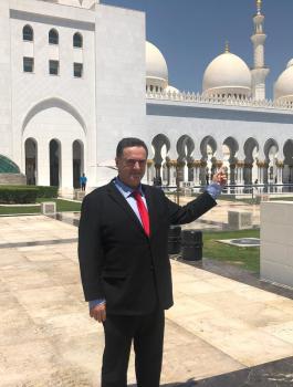 كاتس في ابو ظبي 