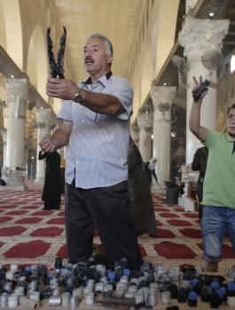 الاوقاف الاسلامية تكشف تفاصيل الخراب والعبث بالمسجد الأقصى 