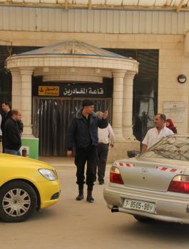 معبر الكرامة 