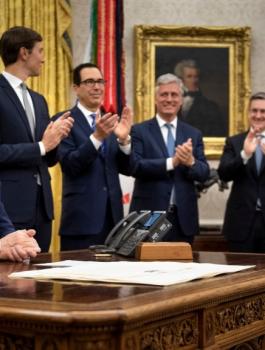 الادارة الامريكية والتطبيع 