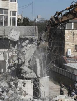 اسرائيل وهدم في مخيم شعفاط 