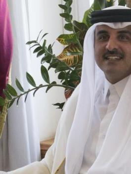 مشاركة امير قطر في القمة الخليجية 