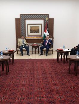 الرئيس وعائلة عويوي 