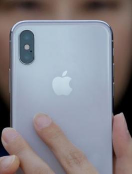 هاتف آيفون 2018 