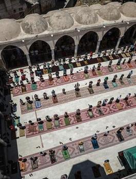 اعادة فتح المساجد في غزة 