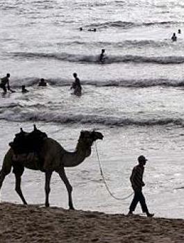 وفاة طفلة غرقا في بحر خانيونس 