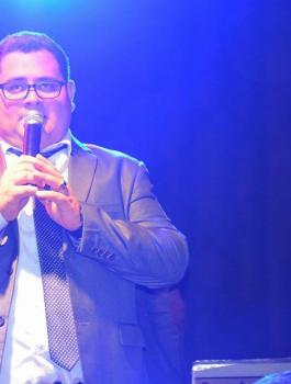 الفنان البرغوثي.. رافع لـ