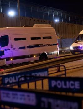 نقل الاسرى من عسقلان 