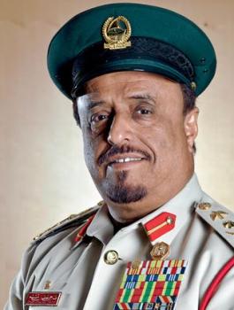 ضاحي خلفان 