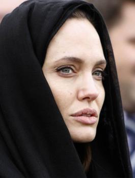 انجلينا جولي ومسلمي الروهينغيا 
