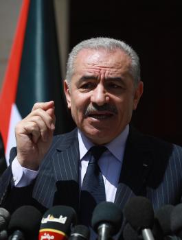 الحكومة واموال المقاصة 