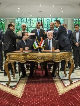 حماس توافق على المصالحة الفلسطينية 