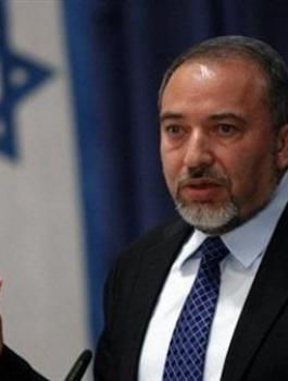 موكب ليبرمان يتعرض للرشق بالحجارة في القدس