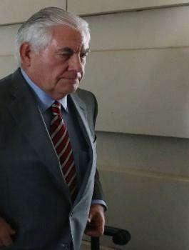 استقالة وزير الخارجية الامريكي 