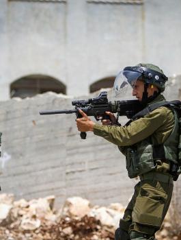 اصابة شاب برصاص الاحتلال في قلقيلية 