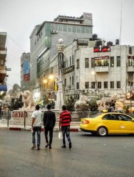 وزارة المواصلات تنفي إقرارها تسعيرة جديدة للمواصلات 