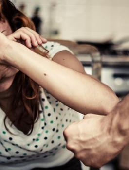 الشرطة الامريكية تعتقل سعودياً ضرب زوجته بالسياط 