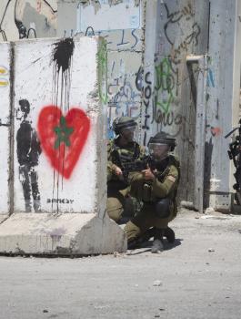 اصابات في مواجهات مع الاحتلال بالضفة الغربية