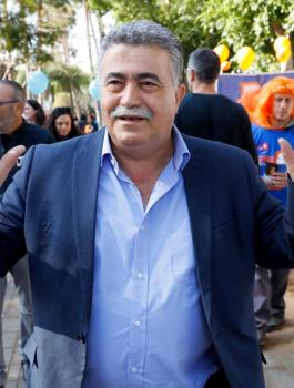 بيرتس والجيش الاسرائيلي 